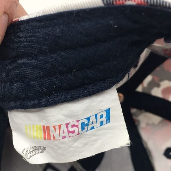 Vintage NASCAR Honoring Our Soldiers Carquest Auto Parts - Picture 12 of 14